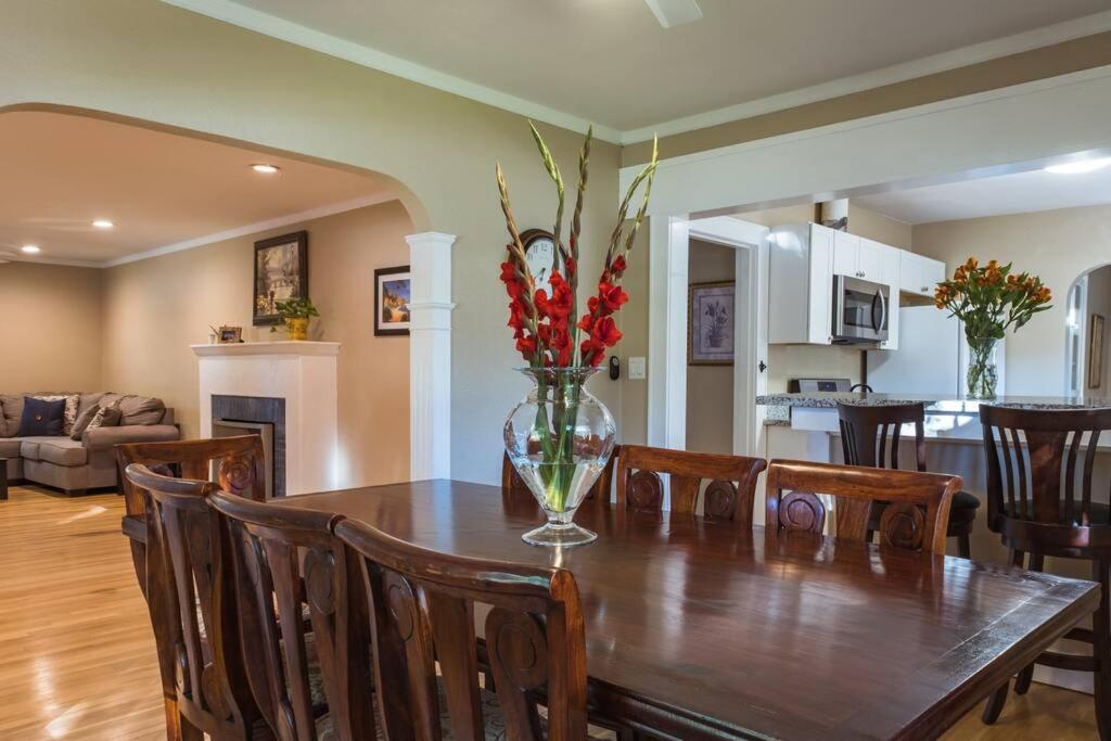 Lovely House Near Downtown, Home Away From Home! Чико Екстериор снимка