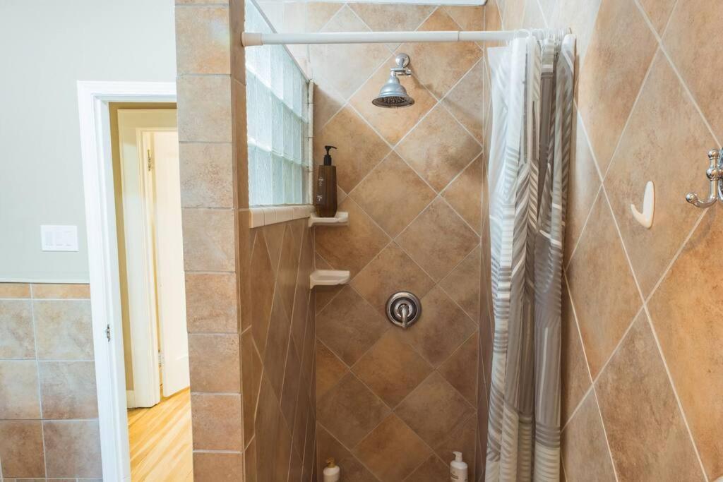 Lovely House Near Downtown, Home Away From Home! Чико Екстериор снимка
